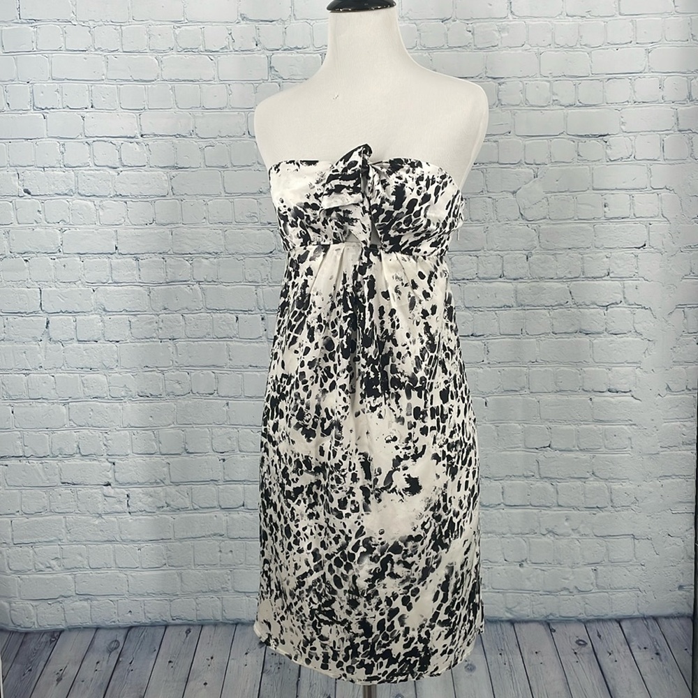 Anthropologie 100% Silk Size 0 Strapless y2k Dress Stunning Smooth Keyhole Top